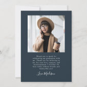 モダンネイビーシルバーアーチ卒業 招待状 (裏面)