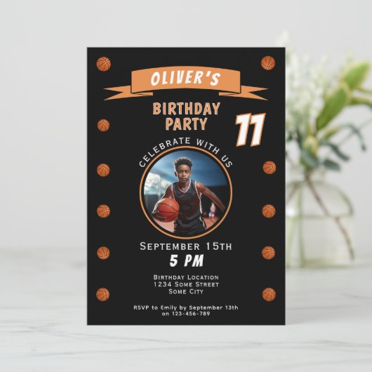 モダンバスケットボールボールスポーツ誕生日写真 招待状 (スタンド正面)