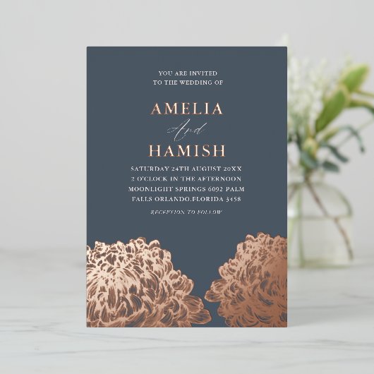 モダンバラ金ゴールドとブルーフローラ結婚ズ 箔招待状 (立ち正面)