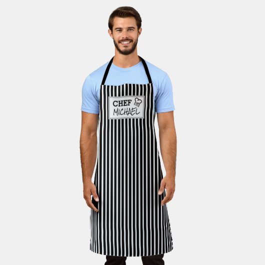 モダンパーソナライズされたカスタムシェフブラックストライプの エプロン (着用した状態)