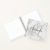 モダンパーソナライズされたモノグラムと名前White Marble ノートブック (内部)