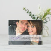 モダンパープルモノグラム写真ウェディング招待状 招待状 (スタンド正面)