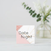モダンピンクとゴールドの大理石 デートの夜カード スクエア名刺 (スタンド正面)