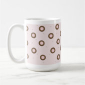 モダンピンクとブラウンの円 コーヒーマグカップ (左)