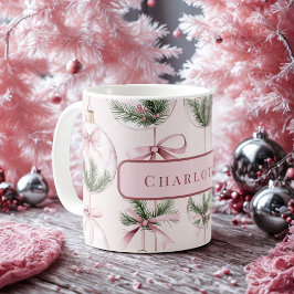 モダンピンクのクリスマスオーナメントの名入れマグカップ コーヒーマグカップ