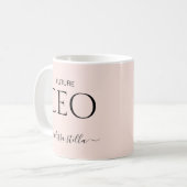 モダンピンクの未来のCEOネーム | 女性らしいギフト コーヒーマグカップ (正面左)