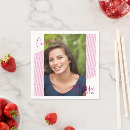 モダンピンクストライプの卒業写真ナプキン スタンダードカクテルナプキン (インサイチュ)