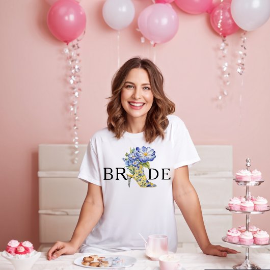 モダンフローラエレガントシノワセリーハイヒールブライド Tシャツ