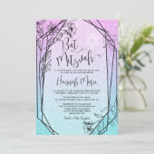 モダンフローラパープルティール(緑がかった色)フェイクグリッターバルミツワー 招待状 (スタンド正面)