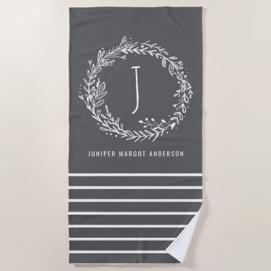 モダンフローラリース名およびイニシャルモダン ビーチタオル (正面)