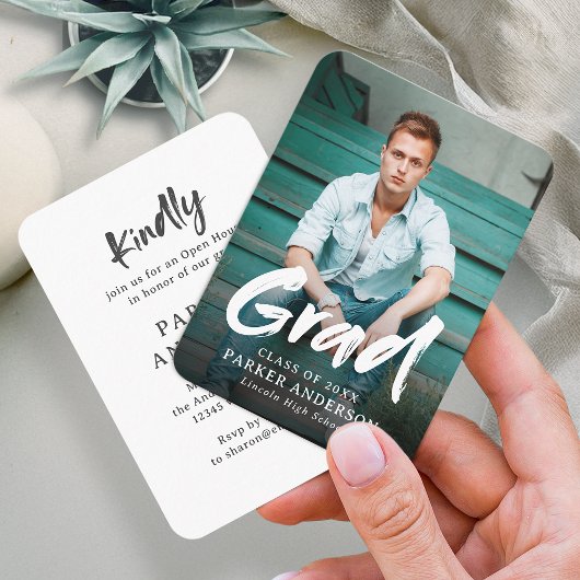 モダンブラシスクリプト写真付き卒業おめでとう招待状 エンクロージャーカード