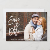 モダンブラシスクリプト セーブザデート クラフト フォトカード 招待状 (正面)