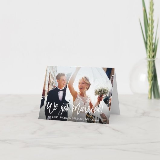 モダンブラシスクリプト 私たち結婚しました グリーティングカード サンキューカード (正面)