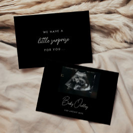 モダンブラックスクリプト "Little Surprise" 妊娠 案内状