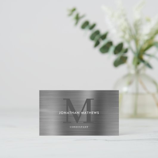 モダンプロフェッショナルブラシ仕上げメタリックグレーモノグラム 名刺 (スタンド正面)