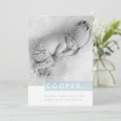 モダンベビーフォトシンプルボーイブルーパネルオーバーレイ 案内状 (スタンド正面)