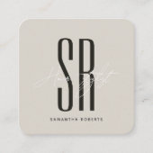 モダンベージュグレー モノグラムイニシャル ヘアスタイリスト スクエア名刺 (正面)