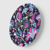 モダンペイズリー:伝統的東洋模様。 ラージ壁時計 (傾斜)