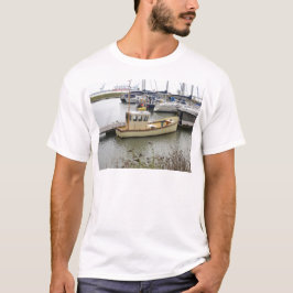 モダンボートの伝統的スタイル Tシャツ