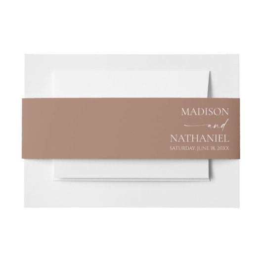 モダンミニマエレガントリストのモカ結婚ムース 招待状ベリーバンド (正面例)