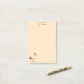 モダンミニマルかわいい鳥モノグラムスクリプトイエロー ポストイット (デスク上)