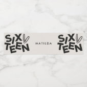 モダンミニマルはっきりしたタイポグラフィ16歳 ペットボトルラベル (シングルラベル)