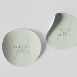 モダンミニマルエレガントScript Monogram結婚's ラウンドシール<br><div class="desc">モダンScript MonogramのミニマルRoundステックラシッククこれらのミニマルな、スクリプトのクラシックとRoundステッカーにエレガンスのtouchを追加します。クラシックのセージ緑色とダークブラウン色で作られたこれらのシールは、シーリング招待状、バッグを好むパーソナライズされたか、任意のアイテムにtouchを追加するのに最適結婚である。あなたのエレガントイニシャルや名前を特徴とするスクリプトモノグラムは、洗練とロマンスのtouchを追加する。これらのシールは美しいだけでなく、機能し、あなたの詳細結婚をさらに特別にする。クラシックから結婚スタイルまでコンテンポラリーの様々な用途に最適。</div>