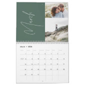 モダンミニマルセージ緑2枚フォトファミリーエレガント カレンダー (3月 2026)