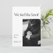 モダンミニマルタイポグラフィたった今結婚しました 案内状 (スタンド正面)