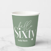 モダンミニマルタイポグラフィセージ緑60歳の誕生日 紙コップ (正面)