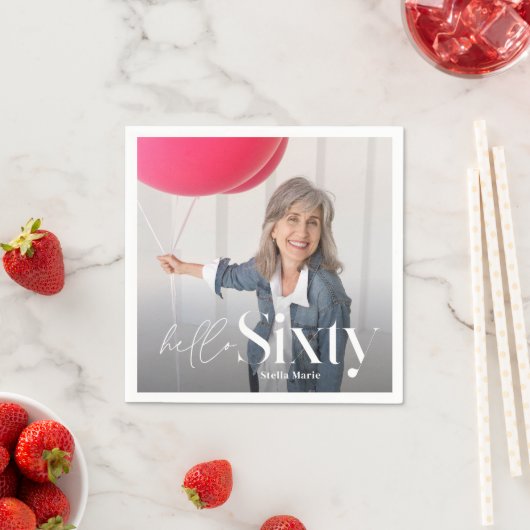 モダンミニマルタイポグラフィ写真シック60th birthday スタンダードカクテルナプキン (インサイチュ)