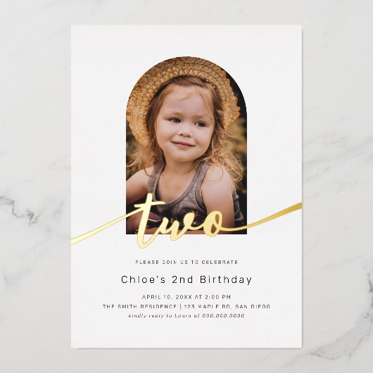 モダンミニマル月の写真2回目の誕生日 箔招待状 (正面)