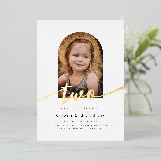 モダンミニマル月の写真2回目の誕生日 箔招待状 (立ち正面)