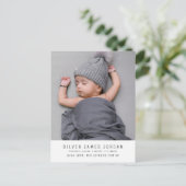モダンミニマル男の赤ちゃん誕生発表写真 ポストカード (スタンド正面)