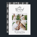 モダンミニマル賛美クリスマス飾り3枚の写真 シーズンカード<br><div class="desc">モダン賛美ミニマルクリスマスの飾りスタイリッシュ写真のホリデーカード。手描モダンきの文字と木。背景色を使用できカスタマイズます。</div>