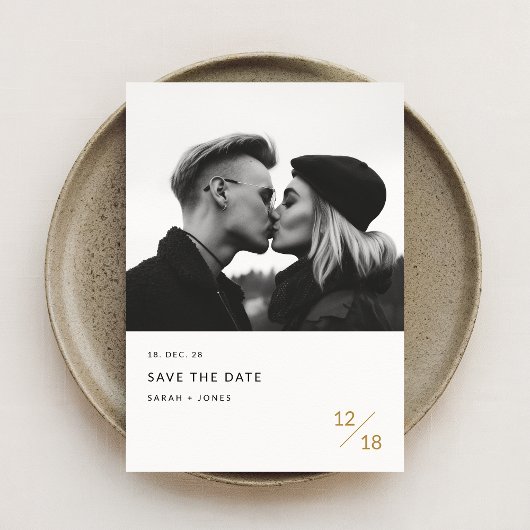 モダンミニマル金ゴールドモノグラム写真の保存日付 招待状