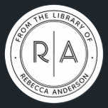 モダンミニマルMonogram The Library of Library ラウンドシール<br><div class="desc">私たちのライブラリとエレガントミニマルから"この本は属する"蔵書票で個人ライブラリを強化する。縦線で区切られたオープン型のモノグラムモダンイニシャルを備えお洒落たカスタム、この蔵書票はsans-serifのフォントにお客様の名前とパーソナライズされた文字も含まモダンれている。大切な本に洗練されたtouchを追加するのに最適な、このスタイリッシュ蔵書票デザインは、コレクションを際立たせる。本好き、コレクター、個人の図書館を大切にする人に最適。今日注文し、あなたの文学的な宝物に洗練のtouchを追加する。</div>