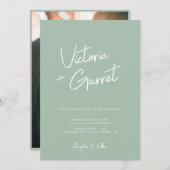 モダンミニマルSage Green Script Photo結婚's 招待状 (正面/裏面)