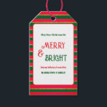 モダンメリーBright Red Greenストライプ Christmas ギフトタグ<br><div class="desc">白にモダン赤い緑と金色のエレガントヴィンテージを背景にミニマルデザインの「メリー & BRIGHT」スクリプトを使用したレトロなスタイルタイポグラフィを搭載した印刷可能なメリークリスマスのギフトストライプラベル。このギフトラベルはパーソナライズされた、購入の数分であなたの家族の名前で行うことができる。ギフトやプレゼントを追加するだけで行ける準備が整う！</div>