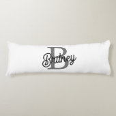 モダンモノグエレガントラム名ブラックグレースクリプト ボディピロー (正面)