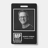 モダンモノグラムスクエアロゴ 黒白写真 バッジ (正面)