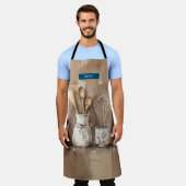 モダンモノグラム素朴調理器具 エプロン (着用した状態)