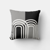 モダンモノトーンの白黒イニシャルパターン クッション (正面)