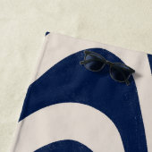 モダンレトロサマーブルーウェーブストライプズ ビーチタオル (インサイチュ)