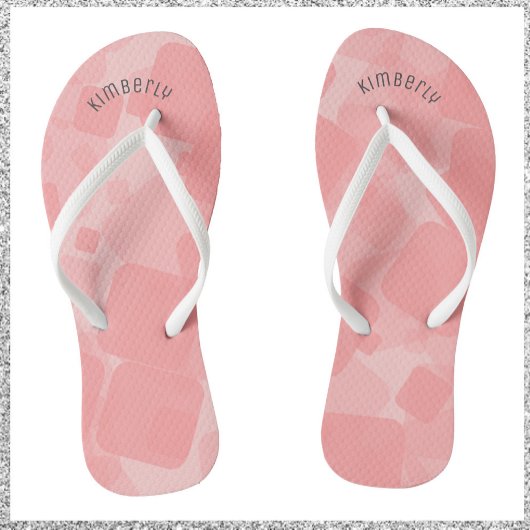 モダンレトロピンクの正方形パターン ビーチサンダル