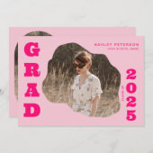 モダンレトロブロブピンクタイポグラフィ写真卒業 招待状 (正面/裏面)