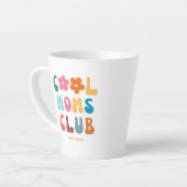 モダンレトロモムスクールクラブヴィンテージグルーヴィデイジー カフェラテマグ (左アングル)