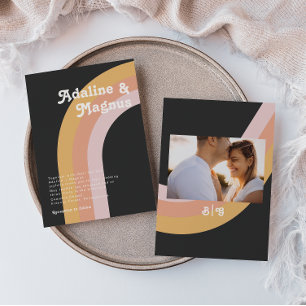 モダンレトロレインボーモノグラムフォトダーク結婚ズ 招待状