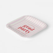 モダンレトロレッド&ピンクストライプズ卒業パーティー ペーパープレート (傾斜あり)