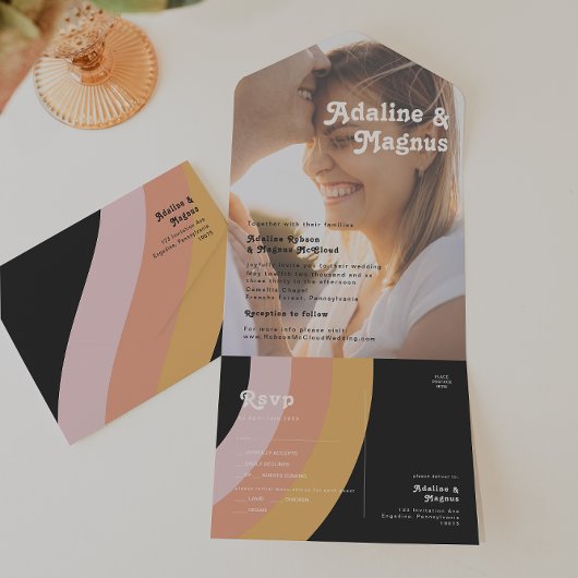 モダンレトロ70のレインボーダークフォトシールと送信 オールインワン招待状